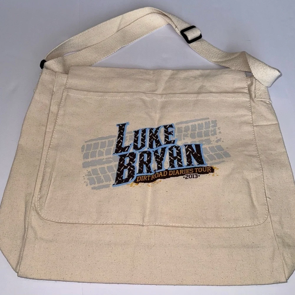 Luke Bryan Messanger bag tour of 2013